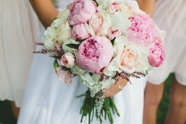 Fräscha och eleganta blomsterarrangemang för bröllopsidéer Brudbukett elegant