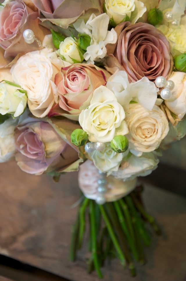 Trender inom blommadekorationer-snittblommor bröllopsmode 2014