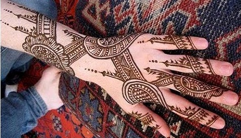 Käsi atsteekkien arabialainen Mehendi -kuvio