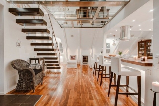 lanthus golvbrädor parkett modernt hus vitt äter kök