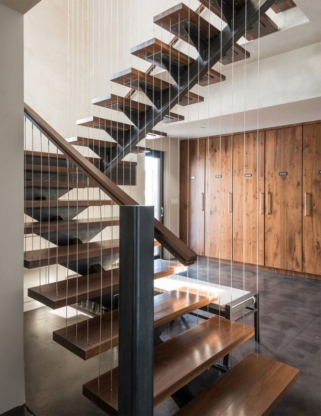 trappa trappsteg stålbalk svart