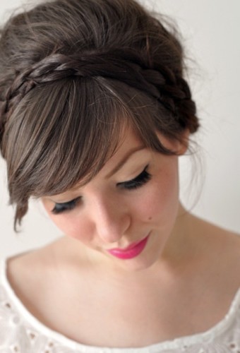 hiukset punos updo