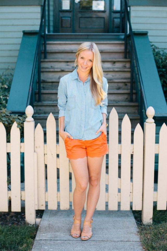 skjorta-chambray-blå-orange-shorts