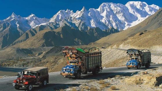 Karakoram Highway-maailman hulluin tie