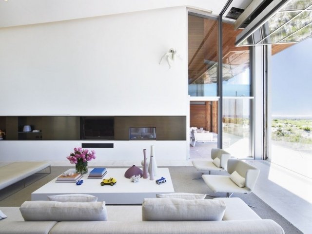 strandhus-inredning-design-levande-trender inredning moderna sittplatser-vit klädsel