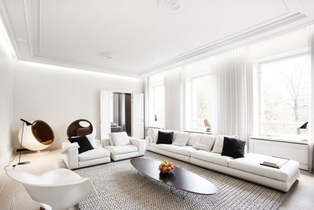 vit lägenhet färger design skandinavisk stil möbler solskydd lamellgardin