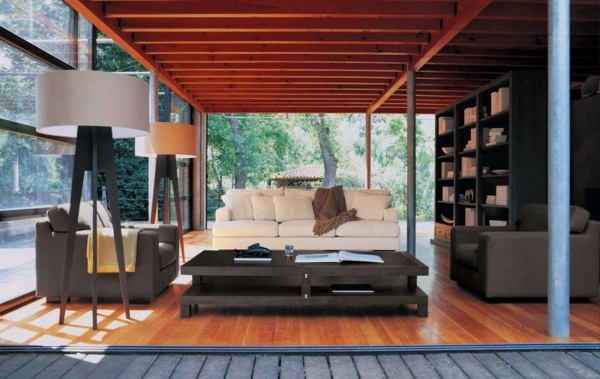 modern-soffa-trämöbler-vardagsrum