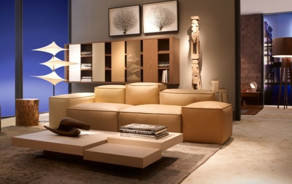 Asymmetrisk kudde-krämig soffa