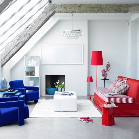 Vardagsrumsidéer vardagsrum-vit röd blå-minimalistisk modern