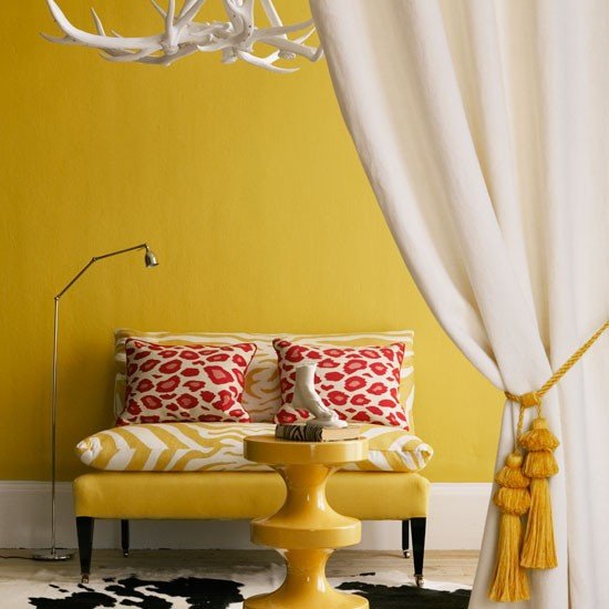 Levande idéer vardagsrum-gul lantlig design