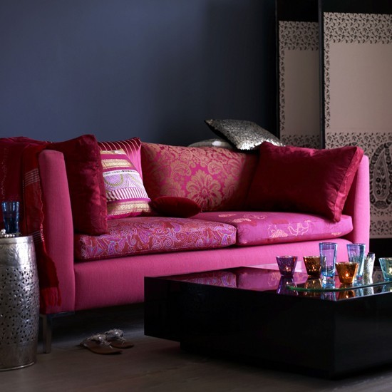 Vardagsrumsidéer vardagsrum-rosa indigo-modern kombination
