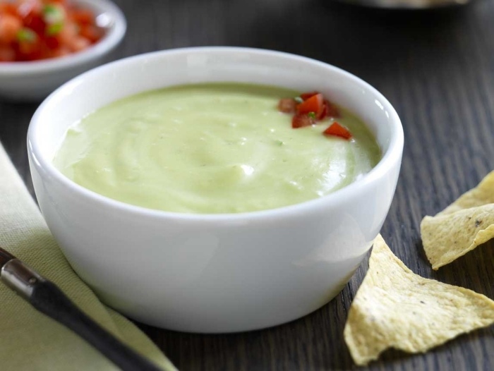 avokado-recept-kall-soppa-sommar