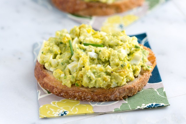 avokado-recept-avokado-dopp-sprid-med-ägg
