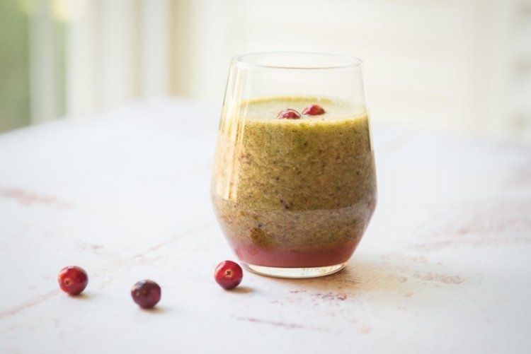 detox-recept-smoothie-gröna-tranbär