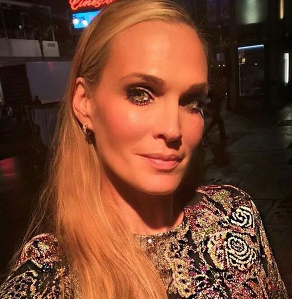 Molly Sims σχήμα μύτης