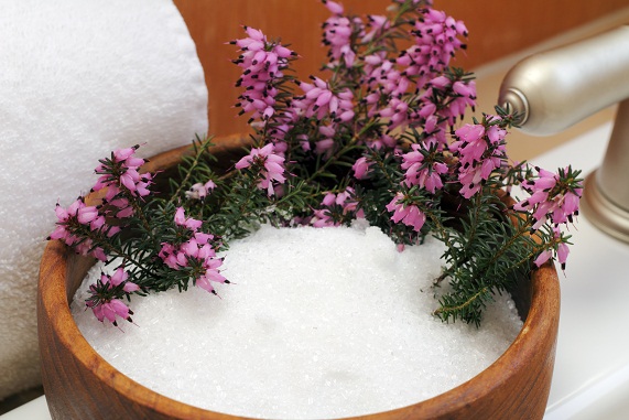 Epsom Salt: Home Remedies Για τον πόνο στη φτέρνα
