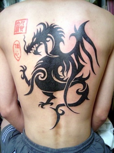 Tribal Chinese Dragon Tattoo -mallit