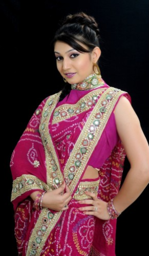 BandhaniI Sarees-Pink Pure Georgette Bandhani Saree Kundan Worksin kanssa 4