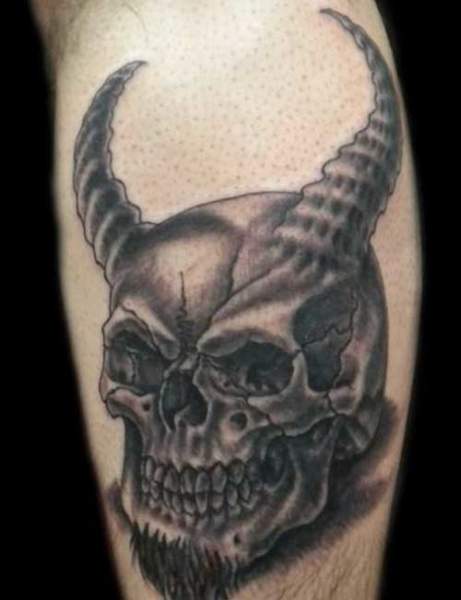 Horned Skull Tattoo Design for Men