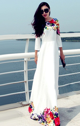 Λευκό φόρεμα μήκους δαπέδου