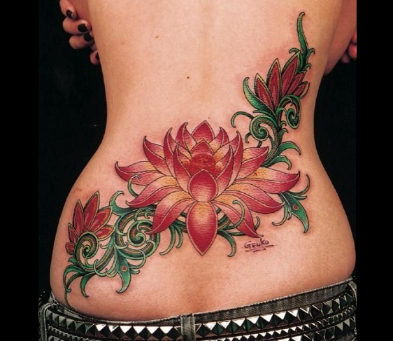 Μεγάλο κάτω τατουάζ Lotus