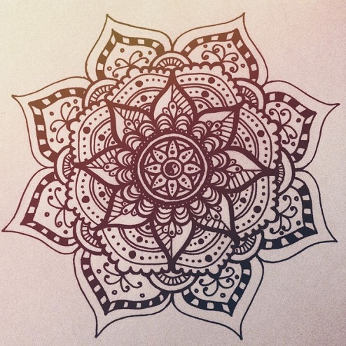 Mandala -kukka -tatuointi