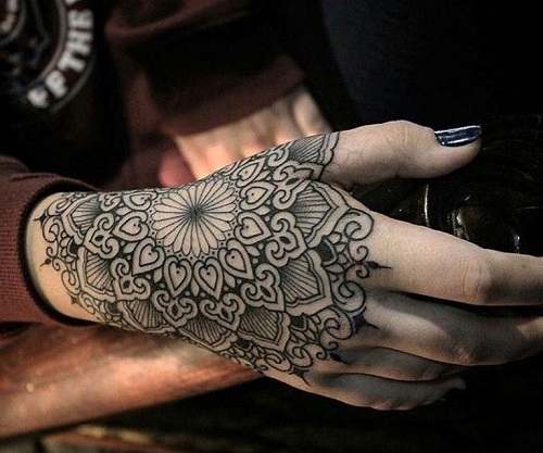 μοτίβο χεριών σχεδιασμός τατουάζ μάνταλα