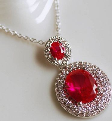 Vintage Style Oval and Pave Ruby Pendent κολιέ