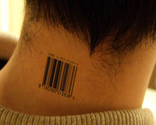 Τατουάζ γραμμωτού κώδικα λαιμού