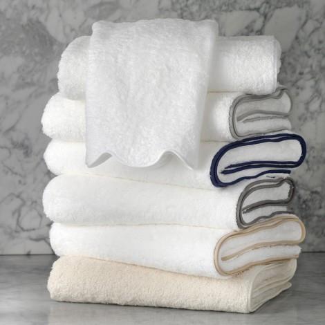 Πολυτελής πετσέτα μπάνιου