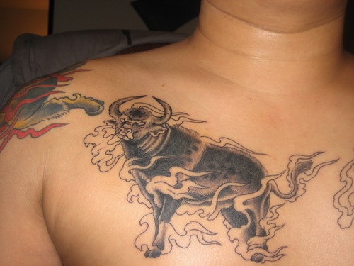 Κινεζικά σχέδια τατουάζ ταύρου