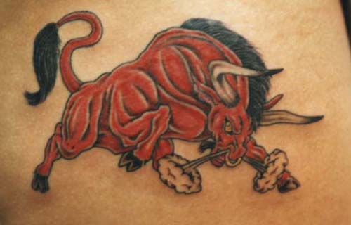 Red Bull Tattoo Design miehille