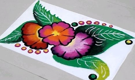Vapaa käsi värikäs kukkakuvio Rangoli