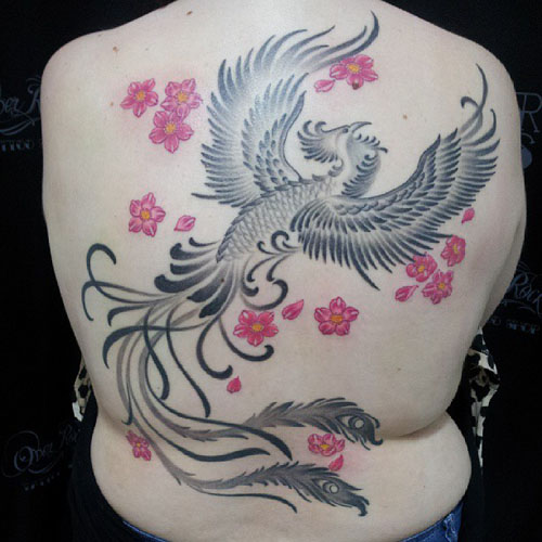 Cool Easy Dragon Tattoo selässä