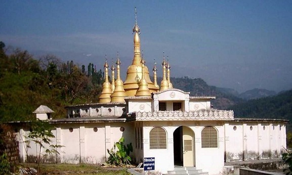 Ιστορικά μέρη του ναού Santura Devi στο Ντεχραντούν