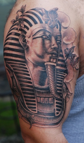 Egyptin kuningas tatuointi