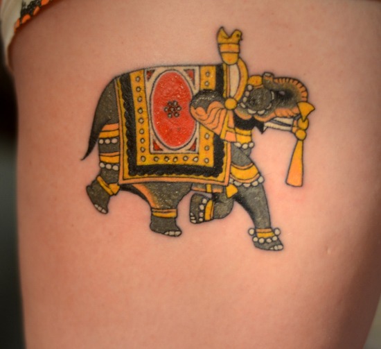 Jumalallinen norsun tatuointisuunnittelu