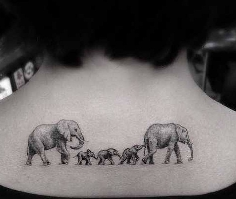 Οικογενειακή υπόθεση Elephant Tattoo Design