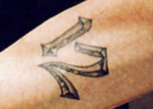12 Eminem Tattoo vasemmalla kädellä