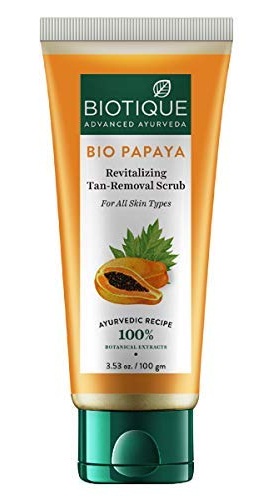 Biotique Papaya Revitalizing Tan Removal Scrub -kuorinta
