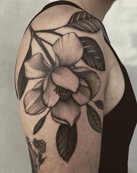Ανδρικά τατουάζ λουλουδιών