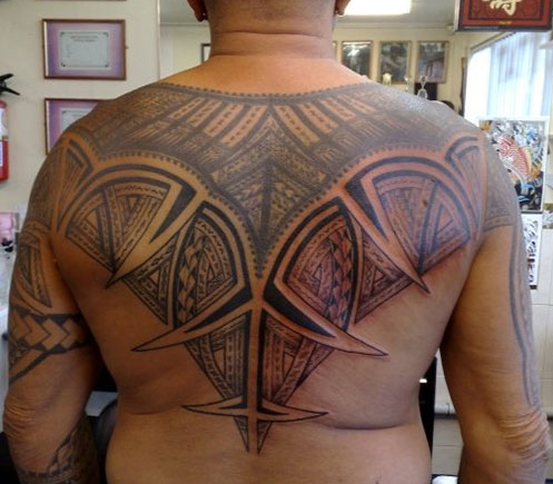 Σαμόα πίσω τατουάζ