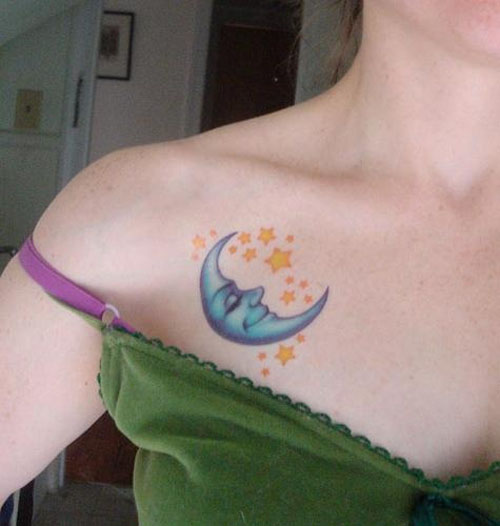 Ένα χαριτωμένο σχέδιο τατουάζ σελήνης και αστεριών