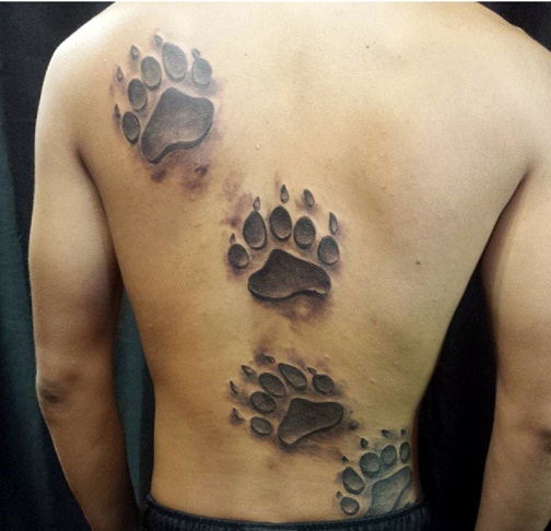 Karhun tassunjäljen tatuointimallit