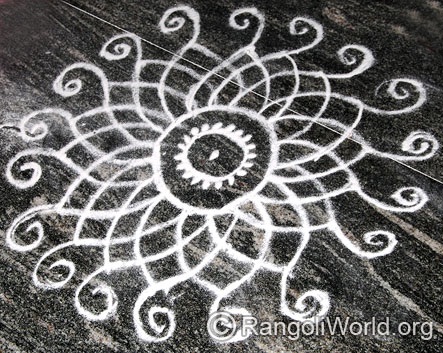 Δωρεάν σχέδιο Rangoli Hand με σκόνη Kolam