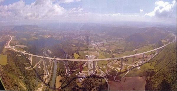 Millau bro-stålbetong-Frankrike överbryggar vackra världens största