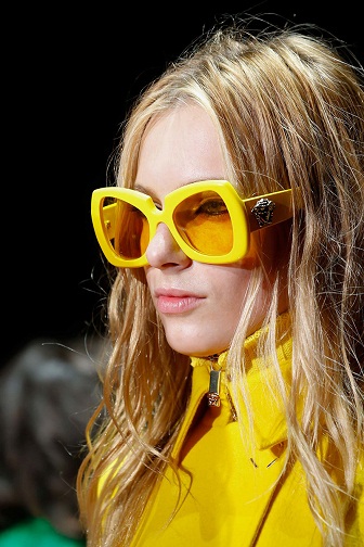Κίτρινα γυαλιά ηλίου μόδας