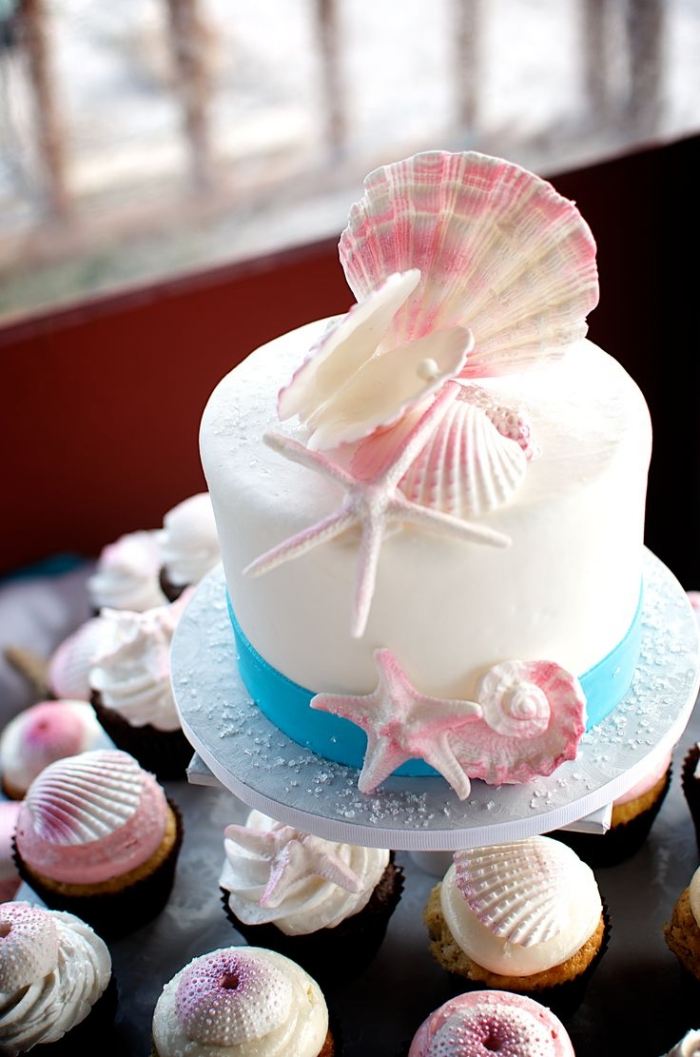 idéer-strand-brud-fest-exotiska-tårta-cupcakes-skal