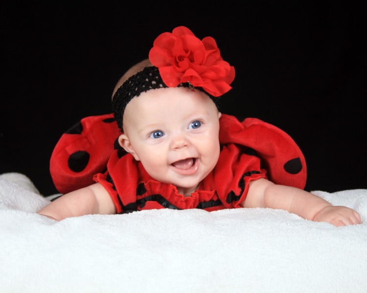 Baby kostym nyckelpiga-hår-band-blomma-röda-klänning-prickar