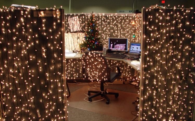 idéer juldekoration kontor arbetsplats lampor fairy lights belysning